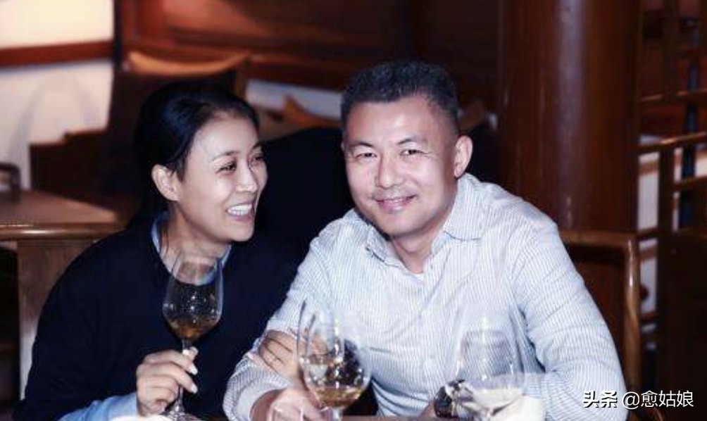 足坛高峰与那英,那英和高峰分手原因