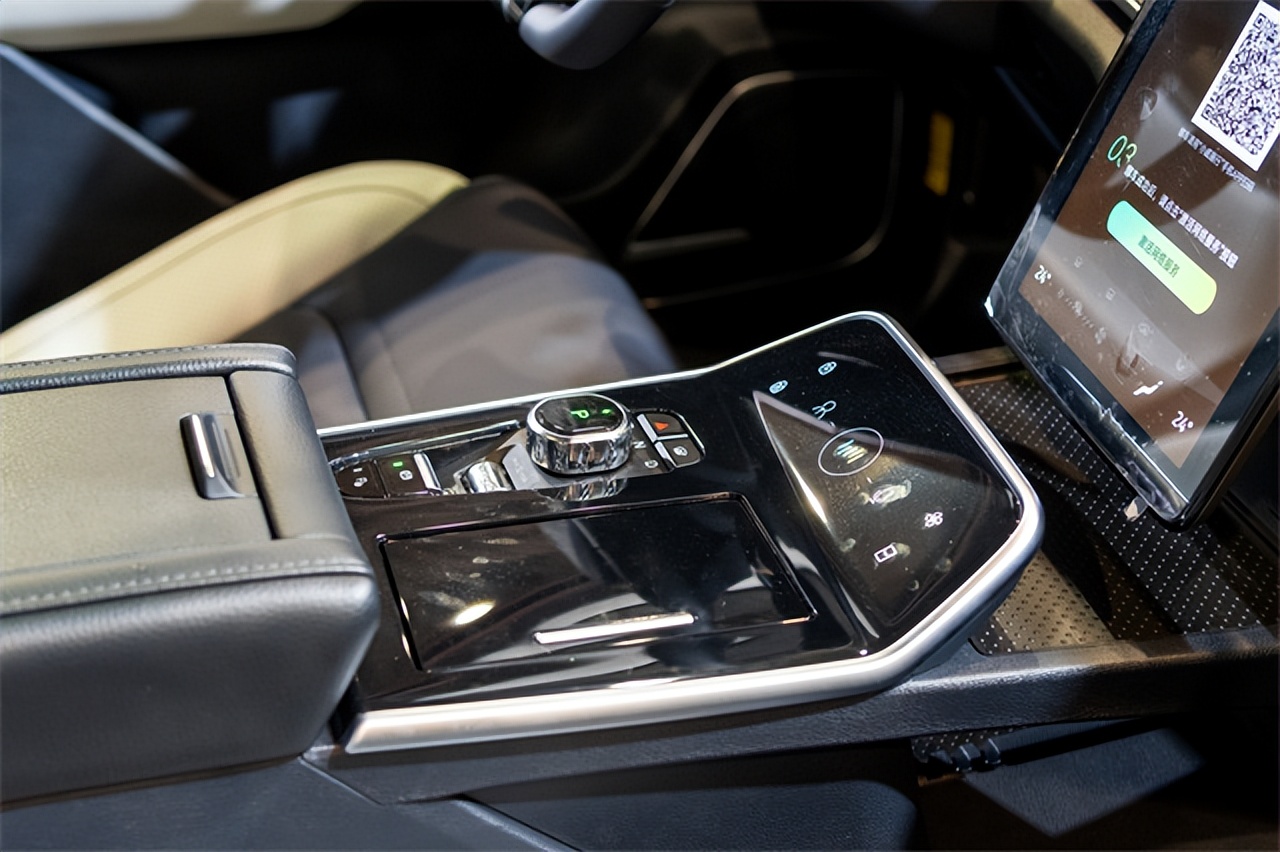 二手车平台和二手车交易市场,卖二手车平台哪个最全最靠谱