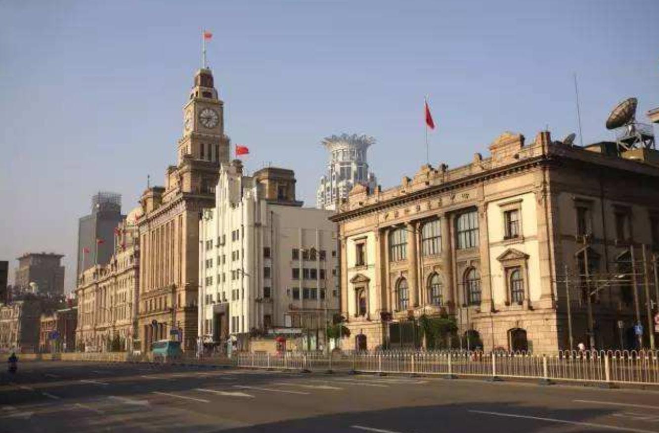 没有偿还能力还故意借钱给他,没有偿还能力银行违规放贷