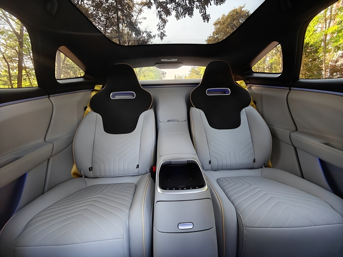 阿维塔11最新试驾实测,阿维塔11重塑你的用车体验