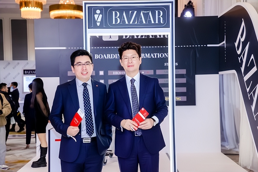 就“耀”年轻【乐Youngspace】年轻渼学空间现身时尚芭莎快闪店