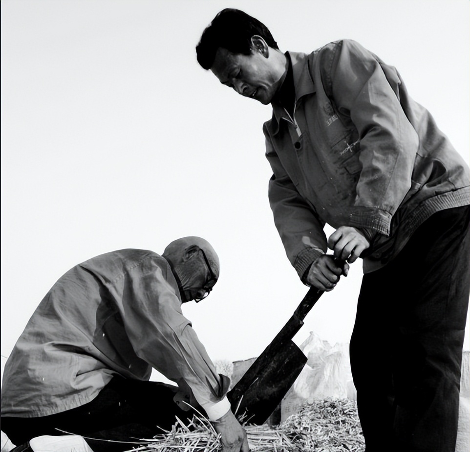 许家印老房子的一副对联,许家印对联花开富贵
