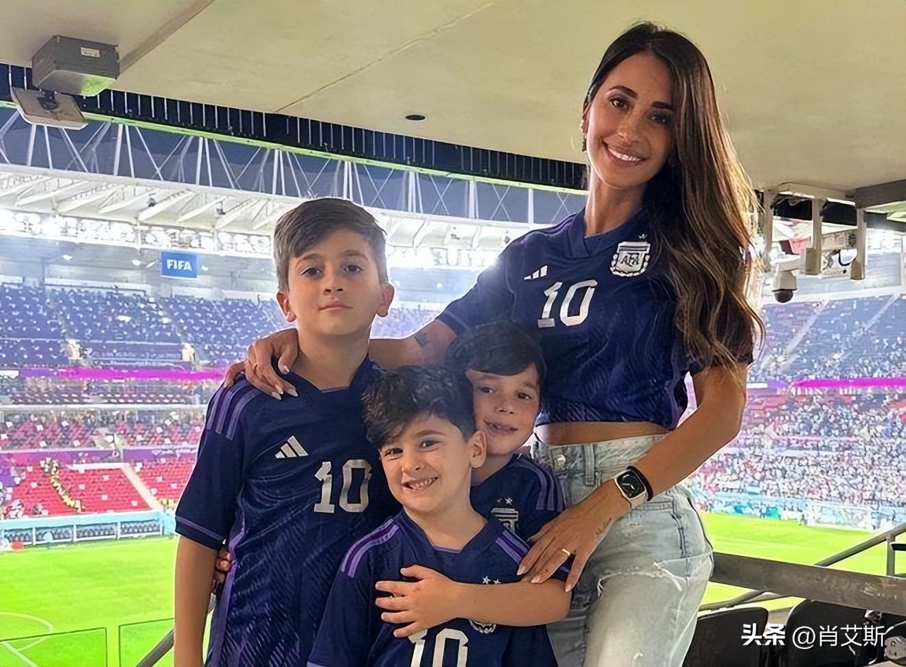 足坛射手榜贝利梅西c罗,足球三巨头梅西c罗内马尔