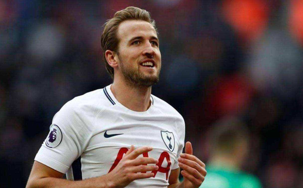 都是哪些足球明星的外号,所有足球球星英文名字