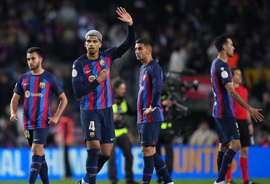 巴萨0-4落败大巴黎之后的逆转,巴萨4年来首次遭遇西甲两连败