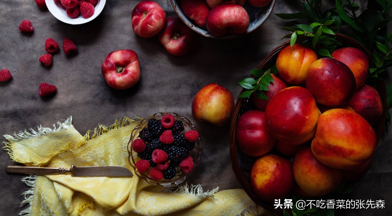 入秋后碰到此食材别手软,入夏的应季水果