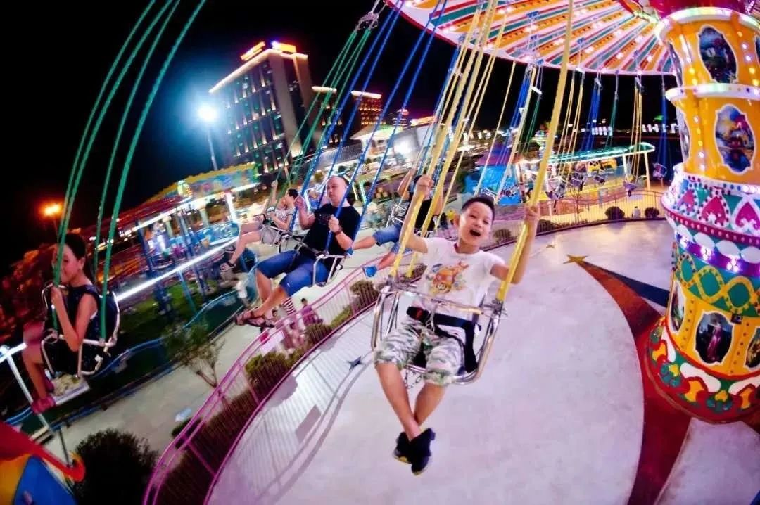 郁金香主题公园稻草人,2022年郁金香花海贵州