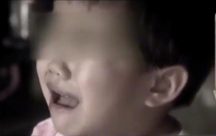 海南4岁女孩腹痛,海南女孩晕倒