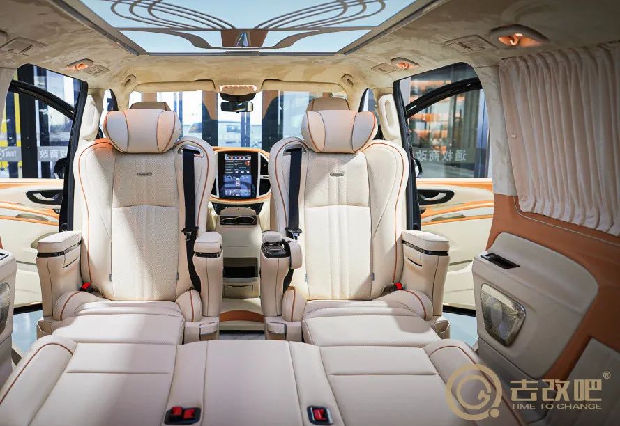 奔驰威霆改米白配宾利黄效果图,威霆改宾利黄内饰