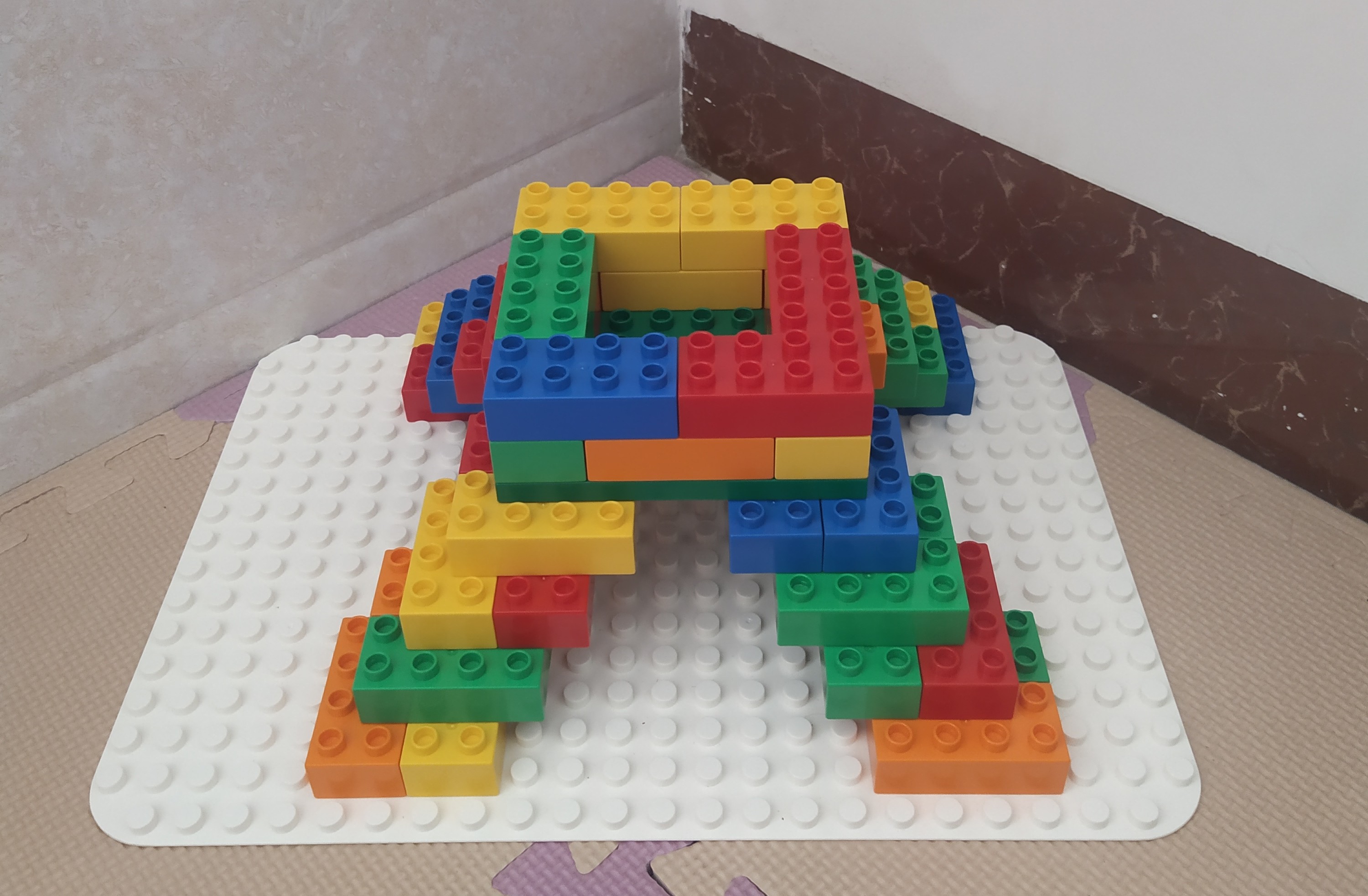 乐高埃菲尔铁塔最详细拼装视频,乐高大颗粒埃菲尔铁塔作品