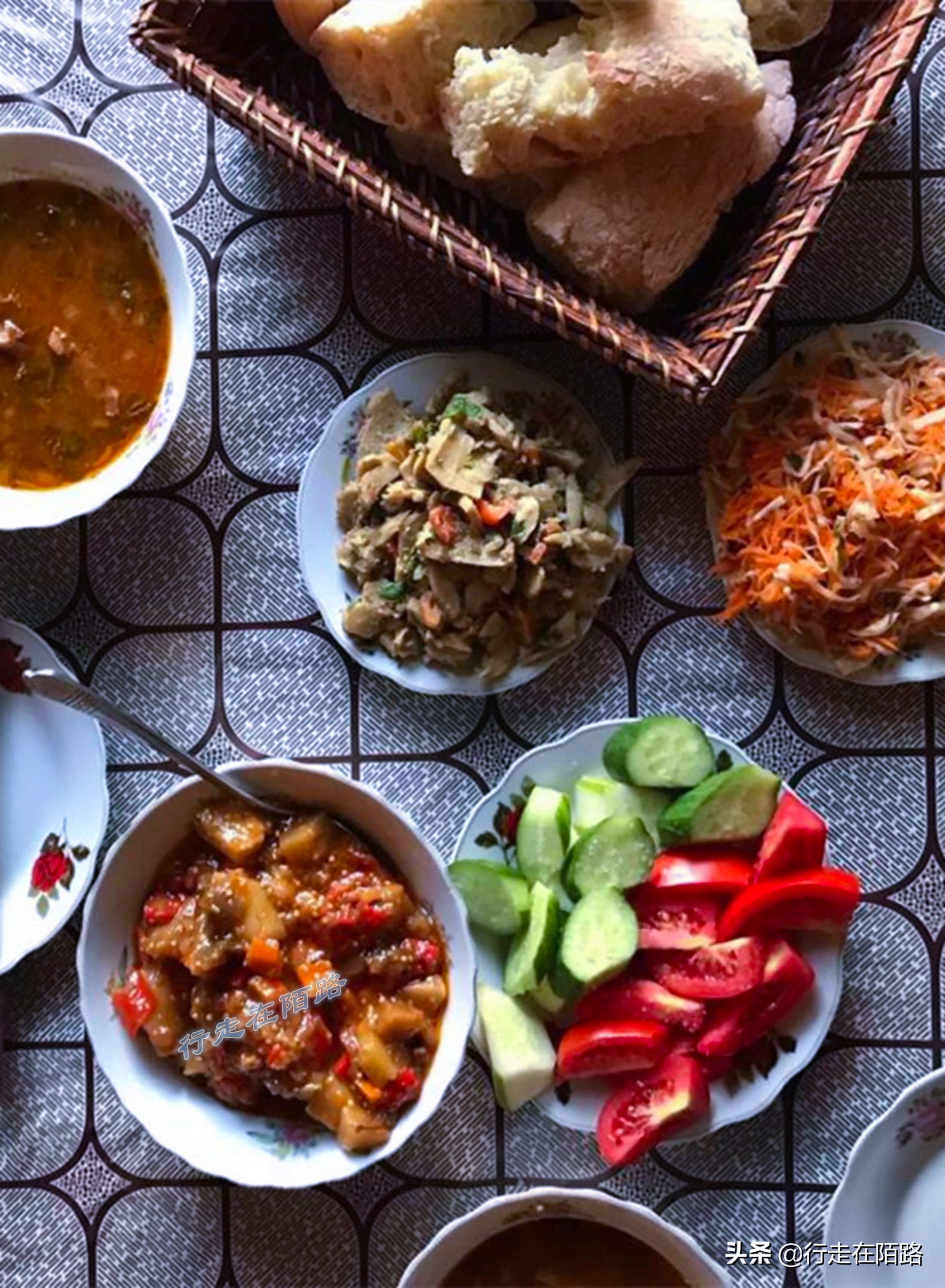 环游黑海第一个难关：海关盘查六个小时，靠一句话成功入境