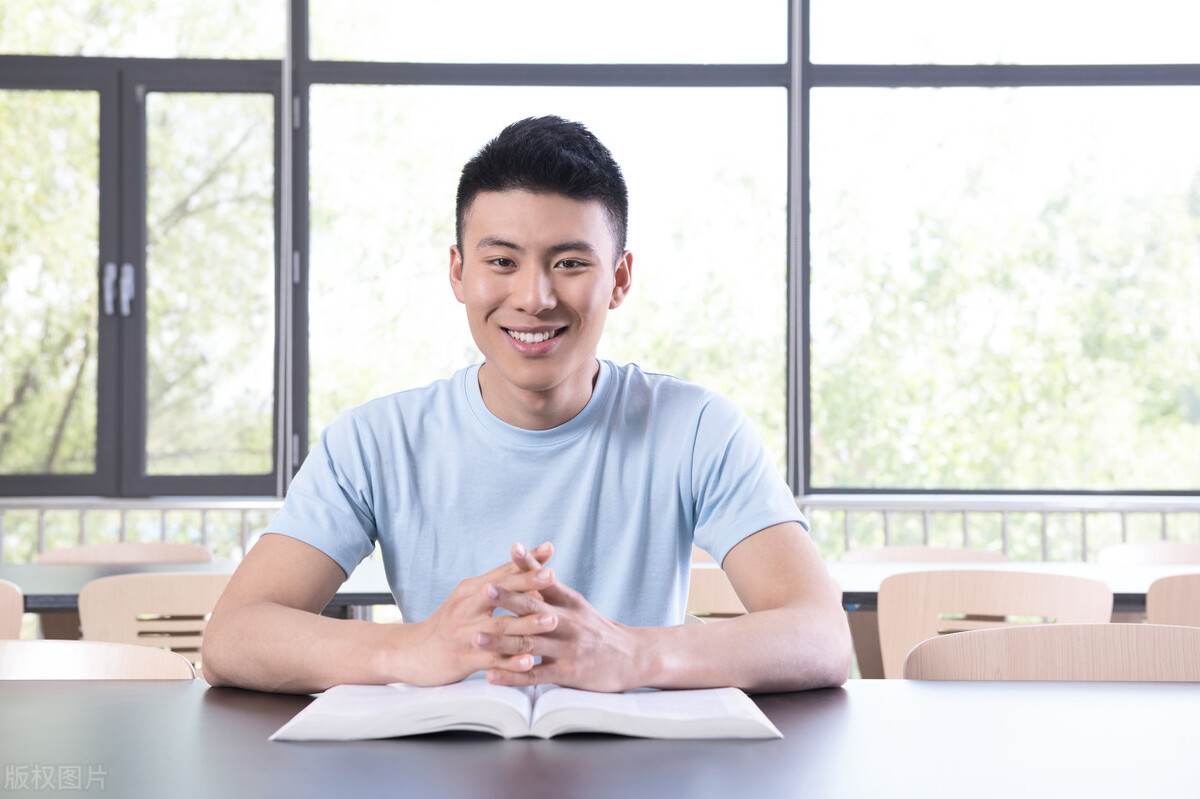 凤凰男是什么意思中文,凤凰男是指什么样的男生