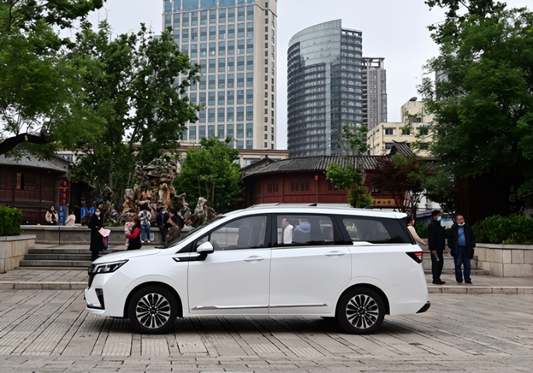 五菱佳辰1.5l油耗轻享舒适型,五菱佳辰mpv油耗怎么样