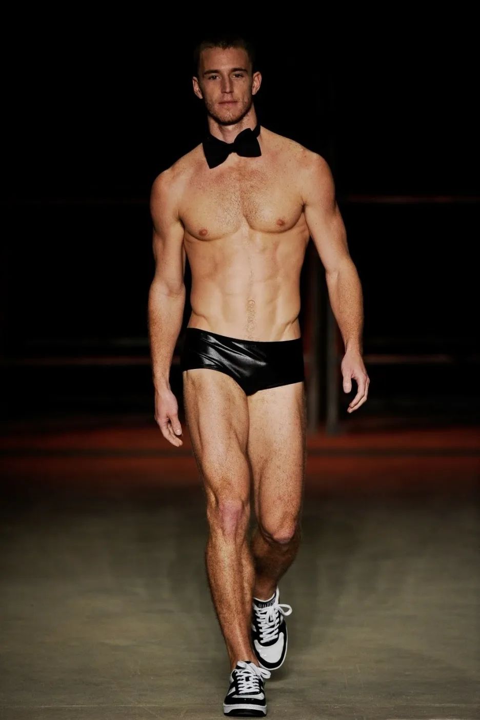 巴西英俊男模特,巴西男模娶九位妻子