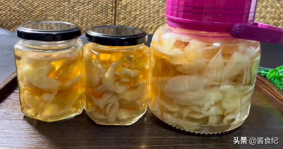 三伏天吃醋泡姜做法,老奶奶泡糖醋仔姜的腌制方法