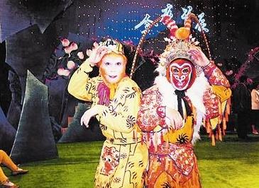 六小龄童哭灵,六小龄童唐僧送行