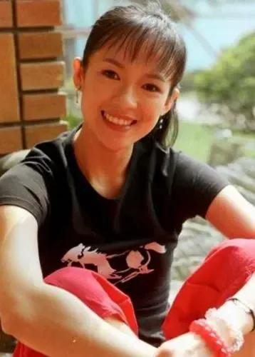 国际巨星章子怡,章子怡3000万的戒指