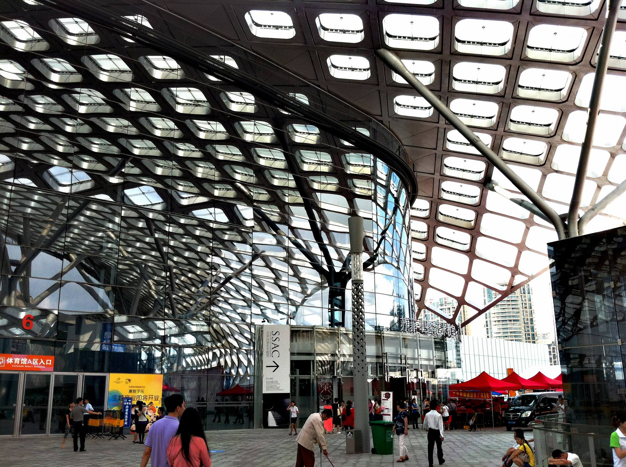 现代风综合体育馆设计案例赏析,体育中心设计效果图