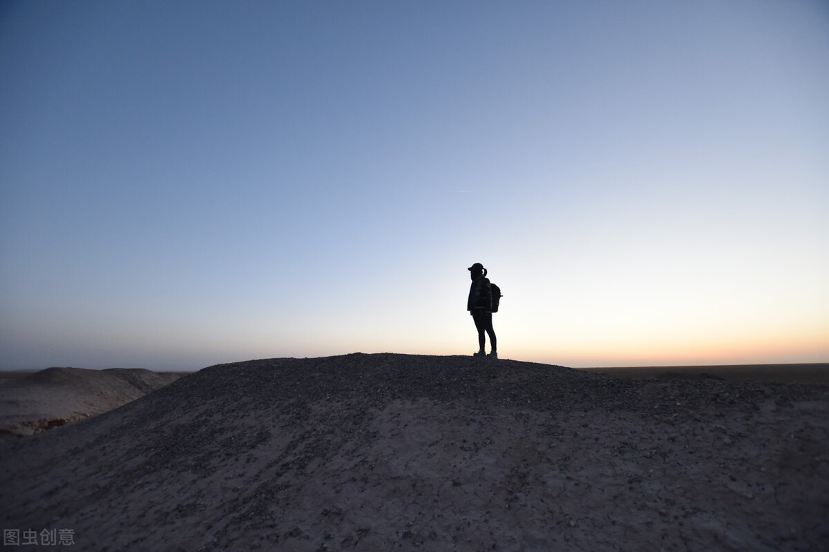 成年人的孤独怎么解决,成年人的孤独大概就是这样吧