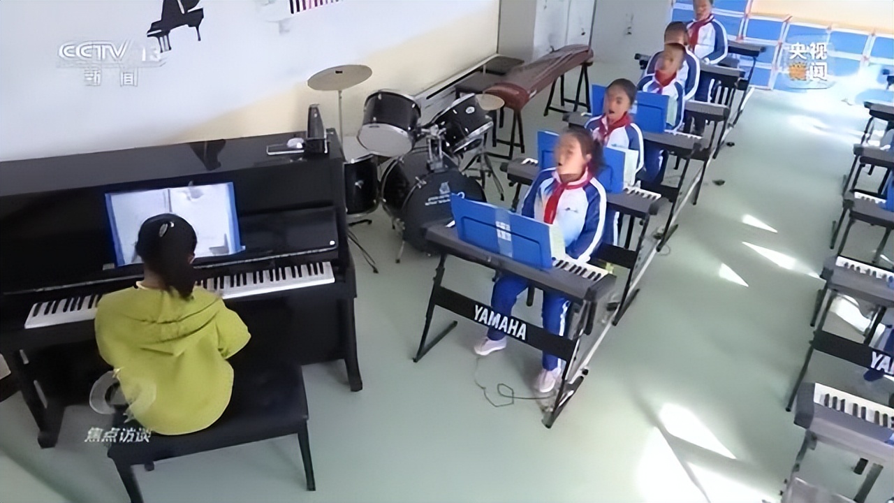 搬出大山搬出小康搬出幸福,搬出大山挪穷窝展望幸福新生活