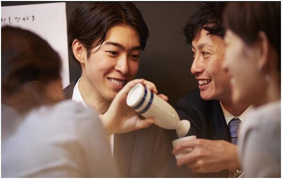 一喝酒就脸红的人能不能练出酒量,喝酒时脸红的人酒量好