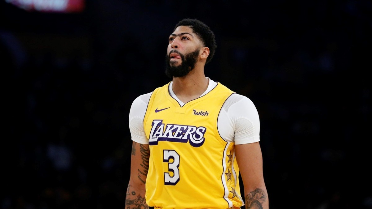 奥尼尔和浓眉哥穿的篮球鞋一样吗？不同的内线该怎么选择篮球鞋？