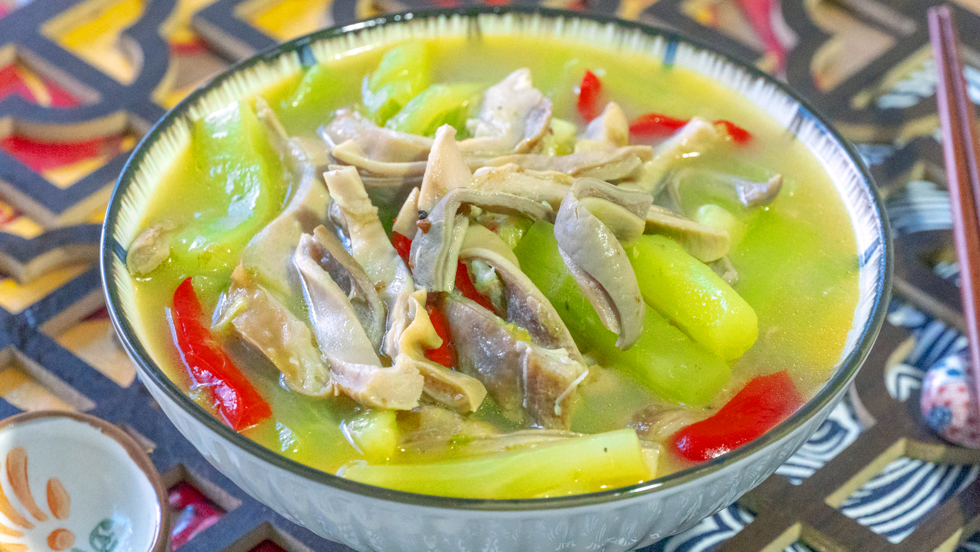 失眠吃什么好5款助眠食谱,对睡眠有好处失眠最怕吃这道菜