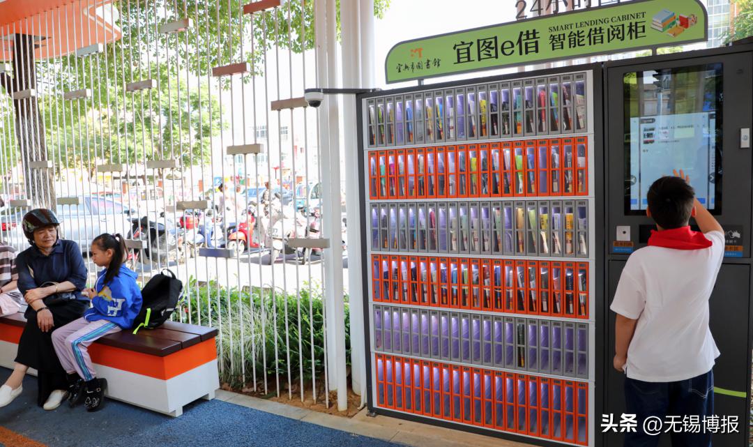 江苏无锡：让等待更有温度校门口“幸福空间”撑起一片“爱的晴空”