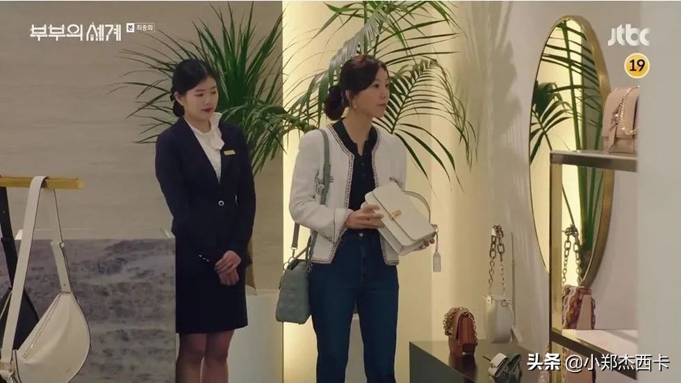 孙艺珍同款服装 (孙艺珍穿的什么牌子的衣服)