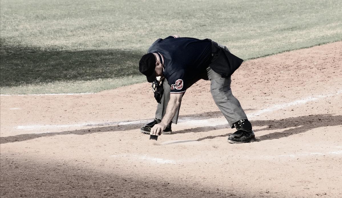 妫掔悆鍥藉闃熸瘡鏃ヨ缁冭鍒掕〃,妫掔悆鏁欑粌鍛樿鍒ゅ憳鍩硅