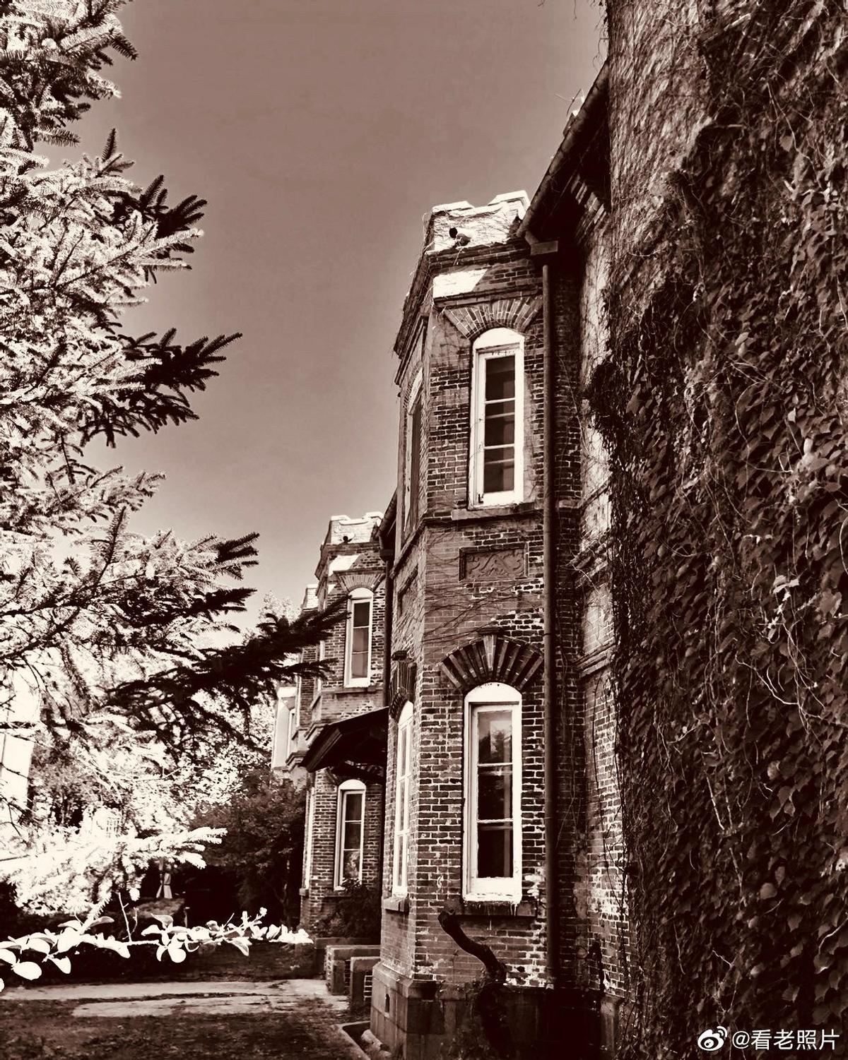 日军日记：*安妇慰**不服从管教，我很愤怒，用*刀刺**插入她的*体下**