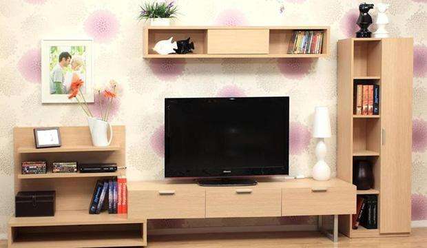 电视选壁挂还是摆桌,电视选底座的还是挂墙的