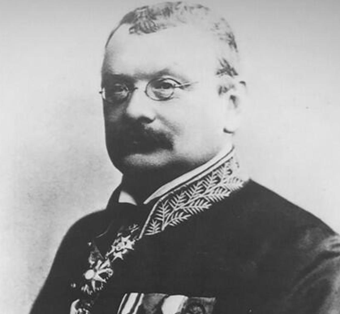 没有偿还能力还故意借钱给他,没有偿还能力银行违规放贷