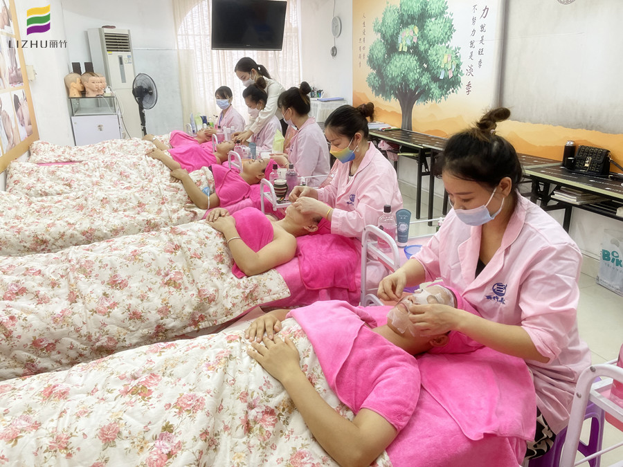 脸部清洁美容学习去哪里学,美容护肤会所面部护理教学