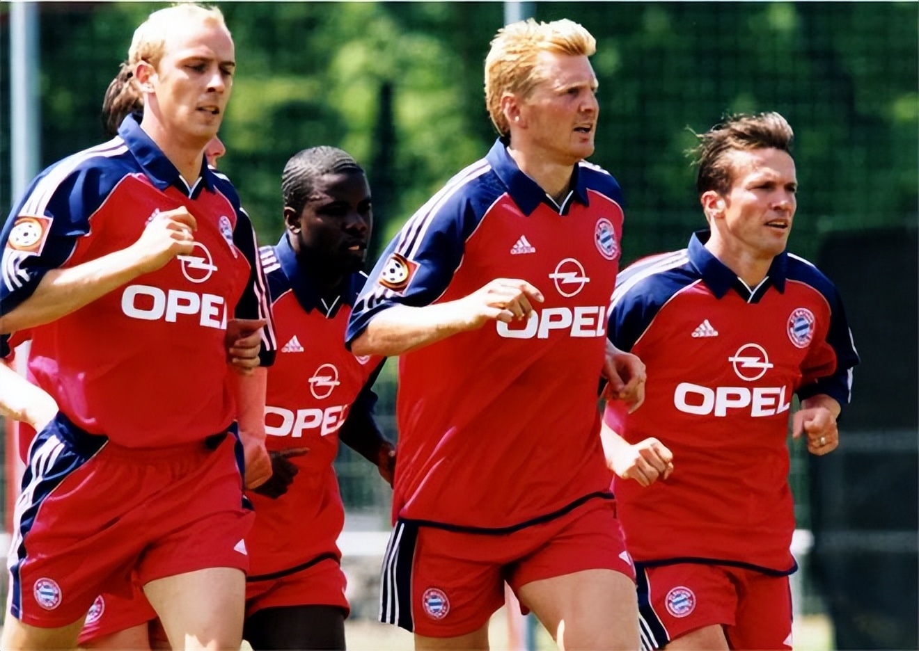 错过尤文，惹怒拜仁，还得罪了三任德国队主帅，德甲金靴不够职业