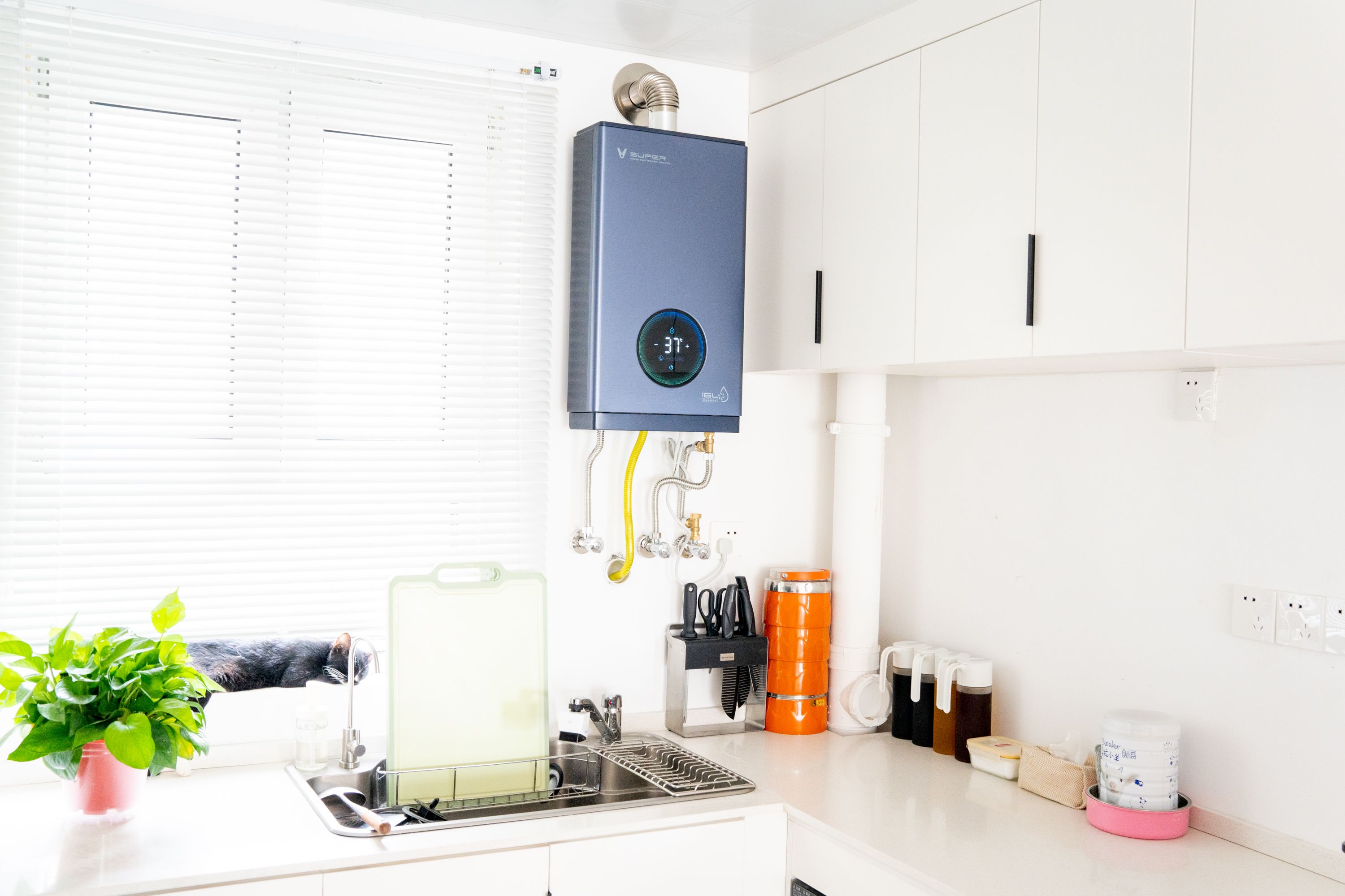 旧燃气热水器怎样安装新热水器,太阳能热水器和燃气热水器拆卸