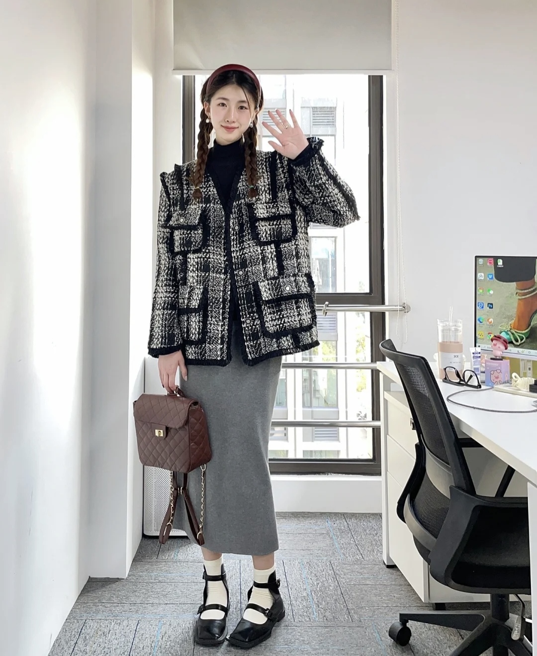 小香风半身裙怎么穿出高级感,小香风半身裙中长款搭配