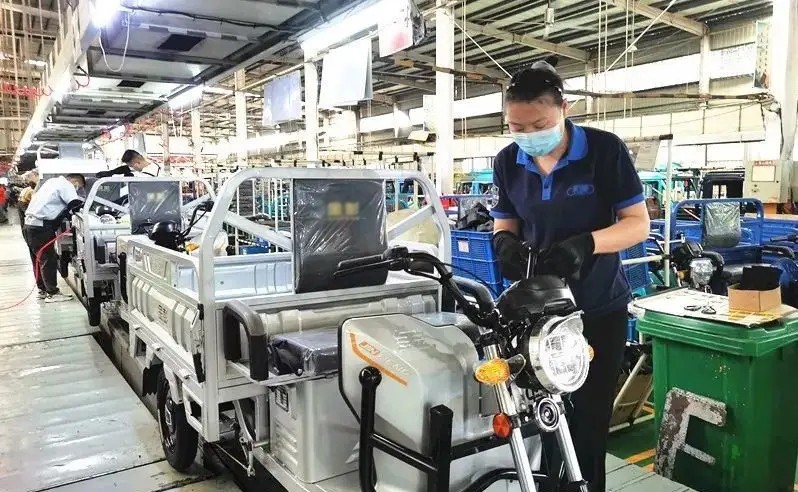 18年电动三轮车能卖多少钱,批发电动三轮车一辆赚多少钱