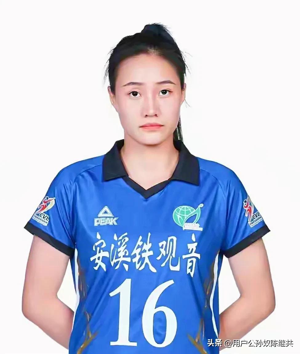 福建女排沈泽教练,福建女排教练沈泽照片