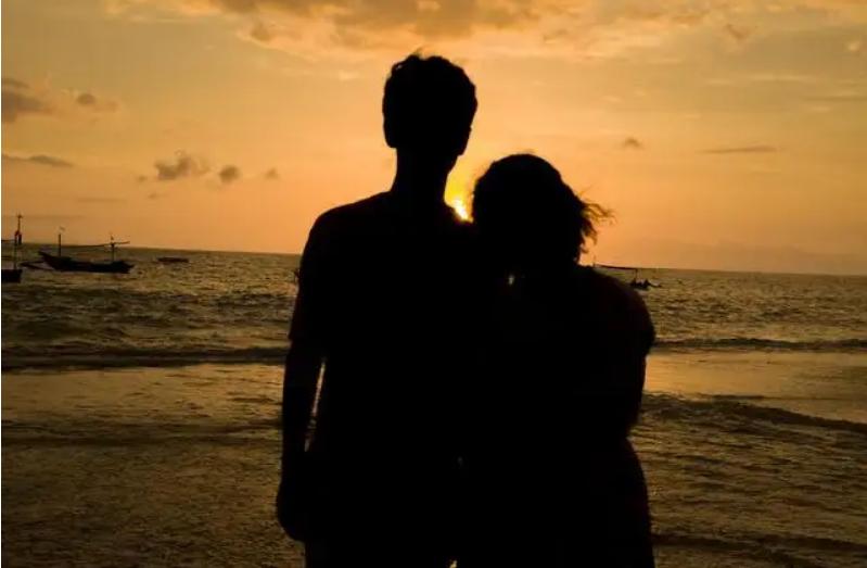 16年，岳父患癌岳母智障，入赘女婿打工挣20万盖新房，撑起一个家