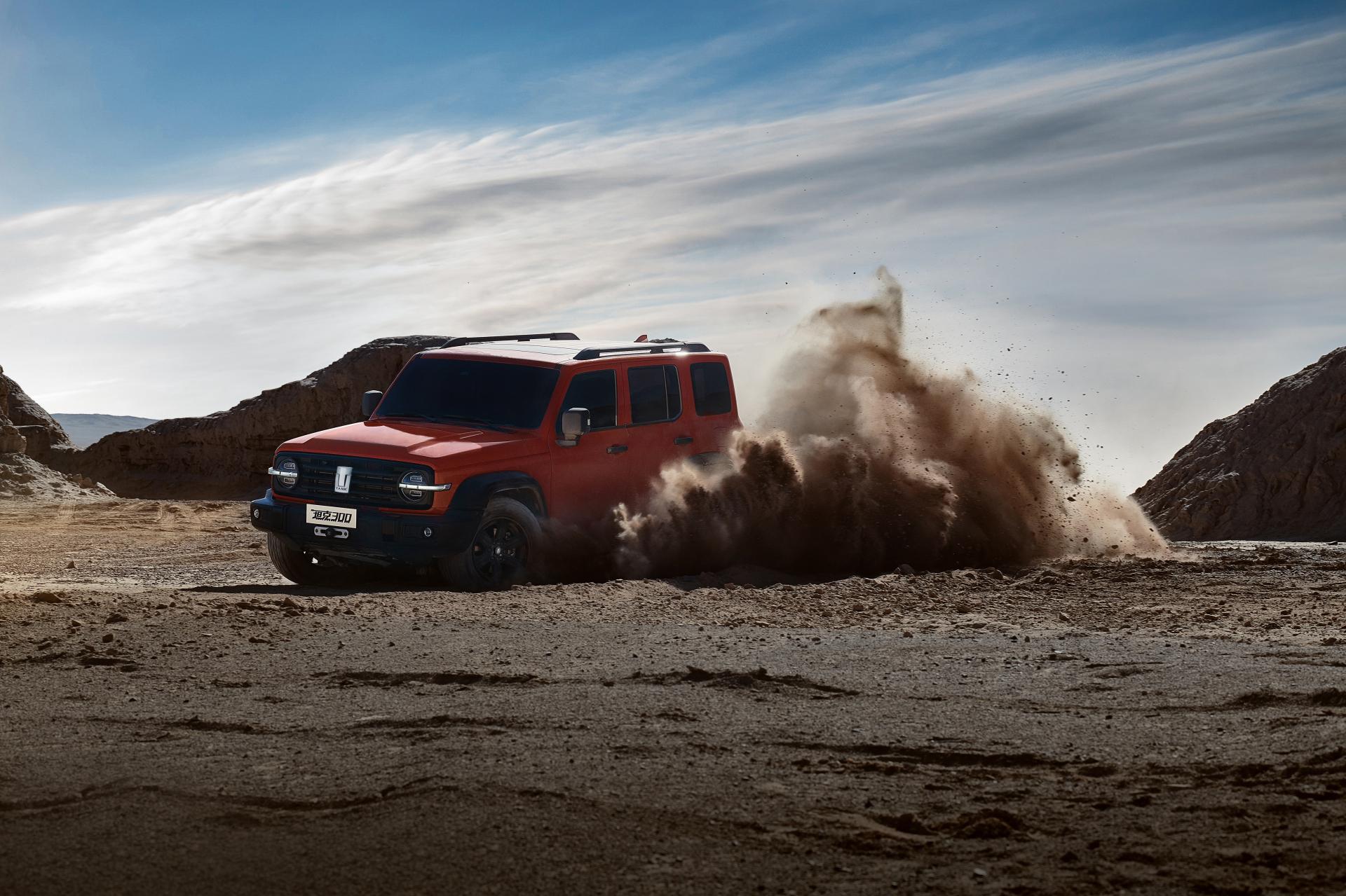 jeep牧马人对比坦克400,bj40坦克300牧马人如何选择