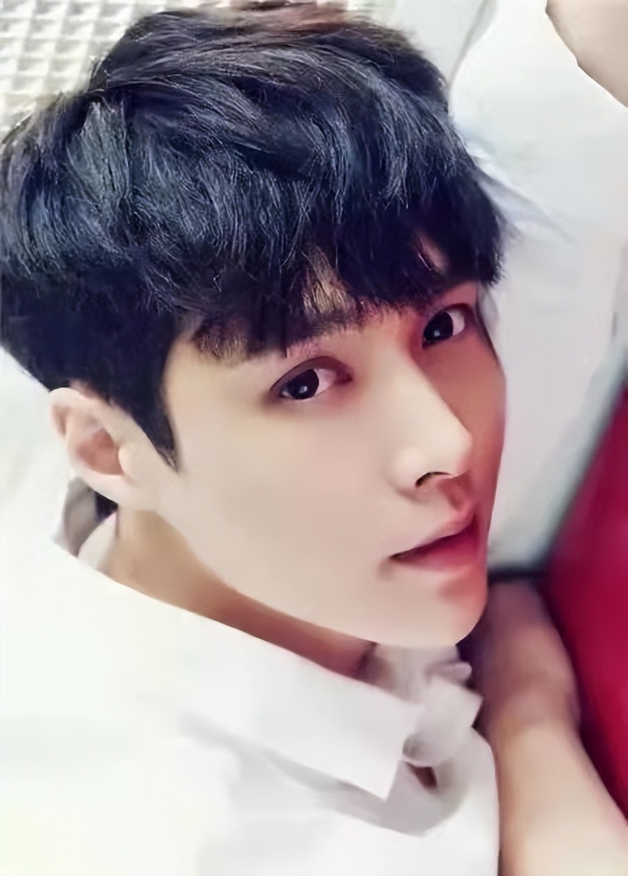 学生男生发型帅气大全,自然卷男生留什么发型