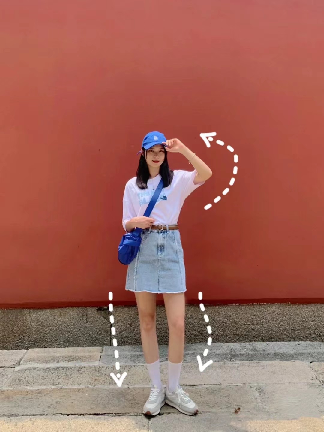 拍照姿势外景站姿显瘦,站姿拍照姿势大全显腿长教学