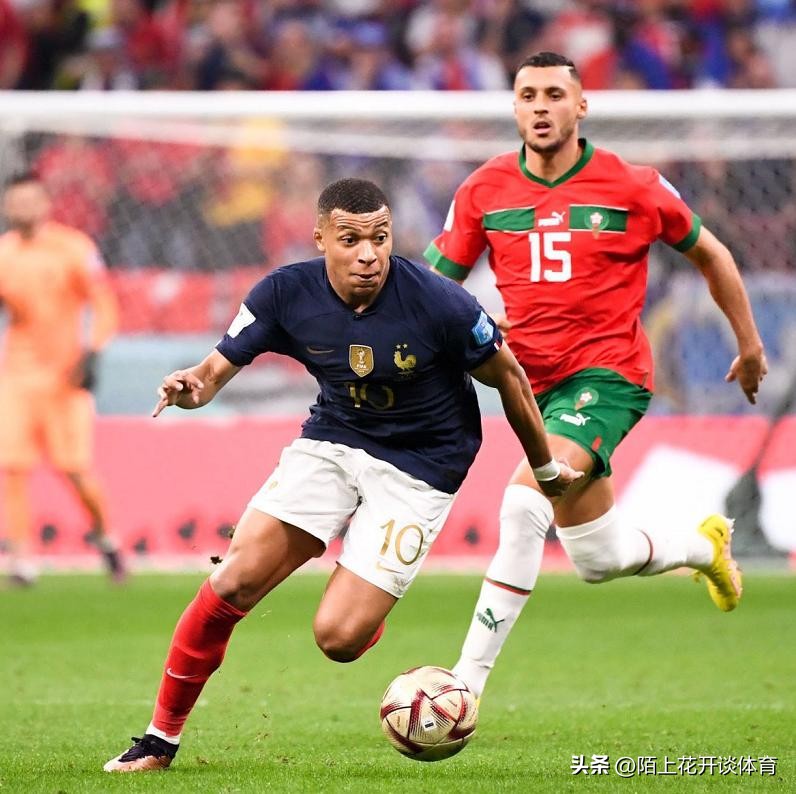 米兰铁卫破僵，法国2-0摩洛哥！决赛VS阿根廷，梅西和姆巴佩算账