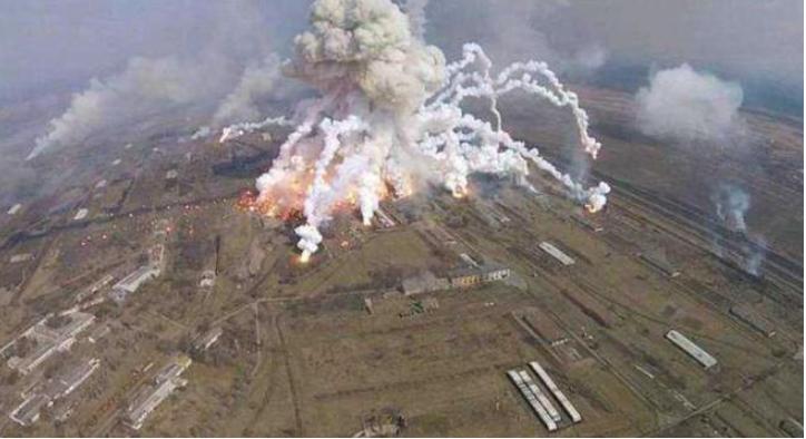 瑟瑟发抖！巨型*弹炸**来袭，俄拦截失败，最担心的事还是发生了!