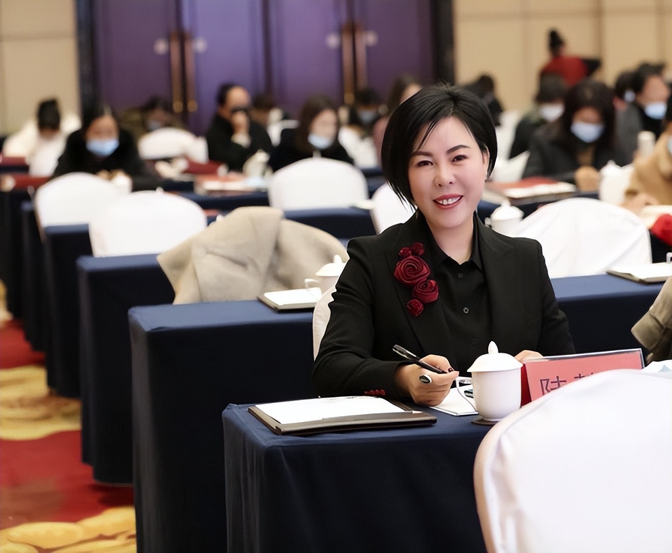 辛巴用直播电商助力乡村振兴,浙江天台圆梦助学公益达人陆慧平