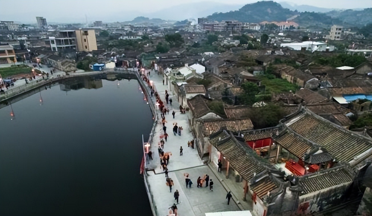 中国姓氏排名第一村,中国人口第一村