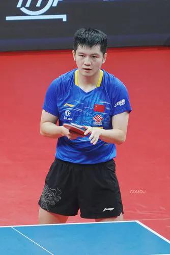 马龙夺冠时张继科和许昕的反应,中国乒乓球马龙和许昕谁强