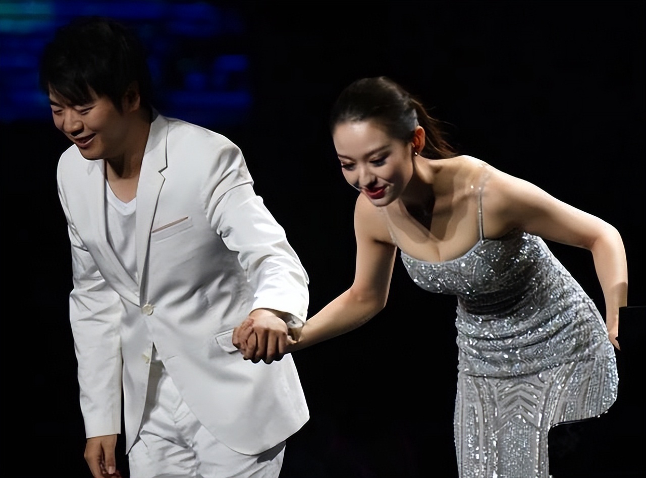 郎朗国外成名失误,郎朗经历挫折成才的故事