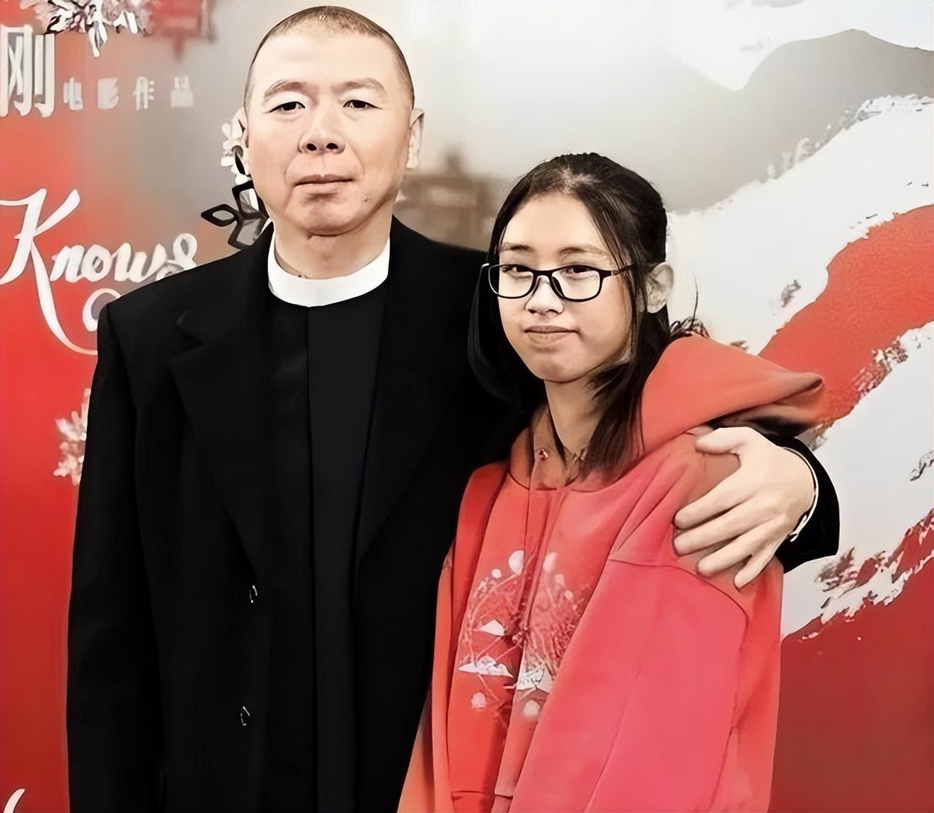 娱乐圈又爆一大瓜，徐帆收养的女儿，竟是冯小刚的“私生女”